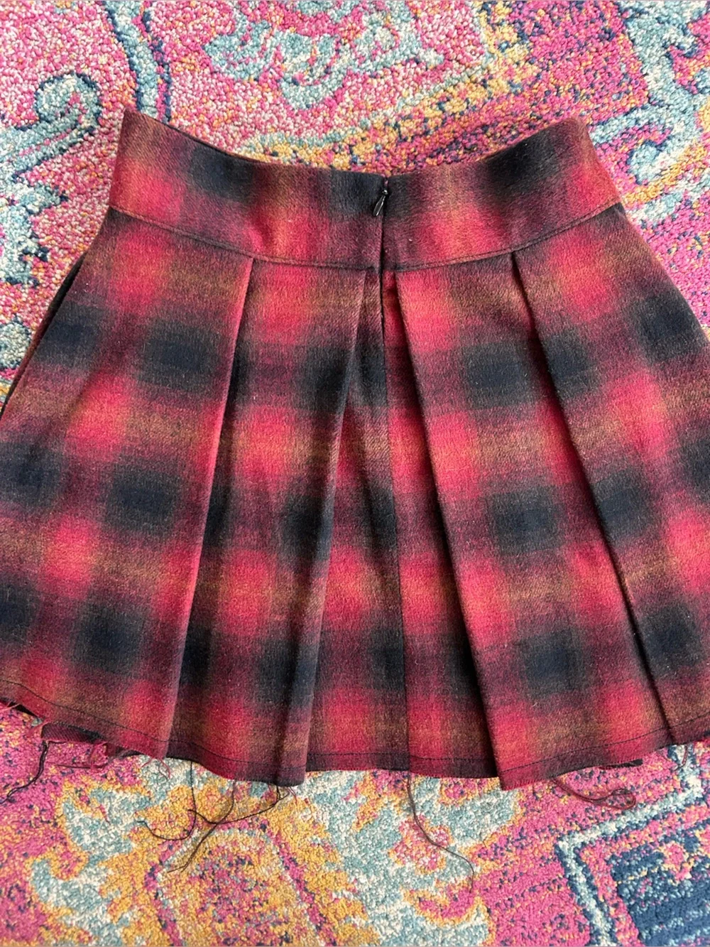 Free People | Women’s Red/Black Plaid Wool Blend Pleated Raw Hem Mini Skirt Sz 2
